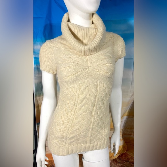 BCBGMAXAZRIA cable knit wool blend sweater - Picture 1 of 6